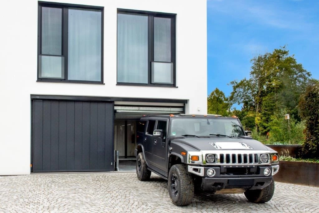 Bauhaus Villa with car lift-46