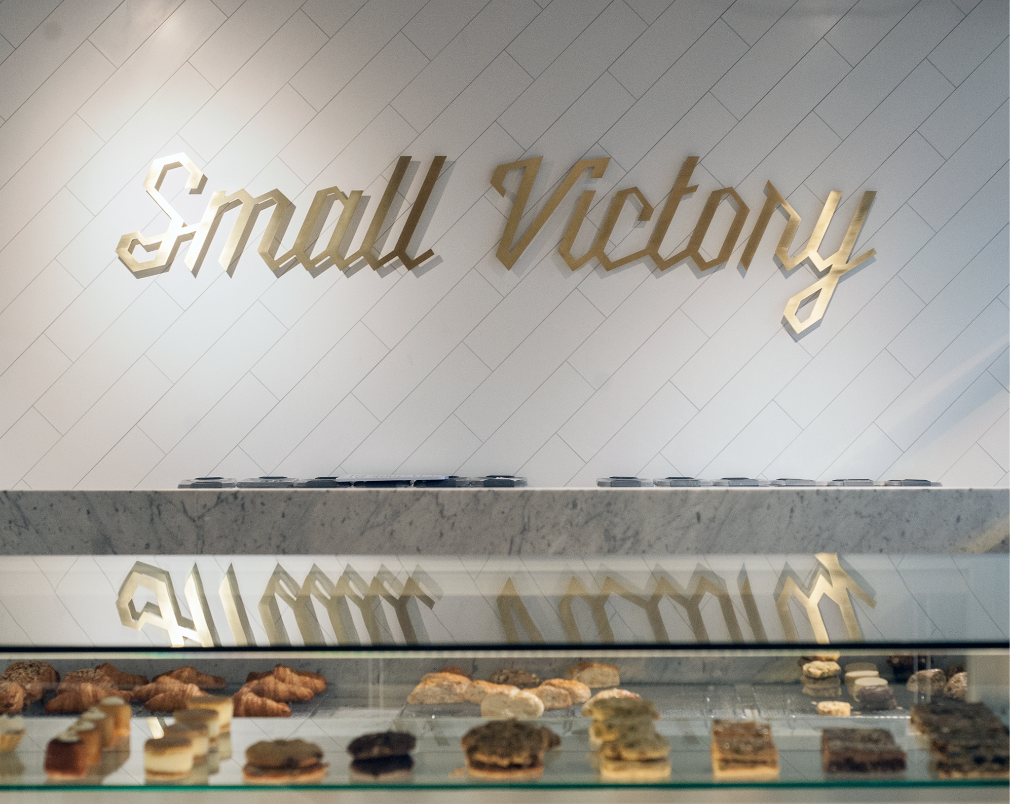 温哥华里基阿尔瓦雷斯设计的小胜利面包咖啡厅-8