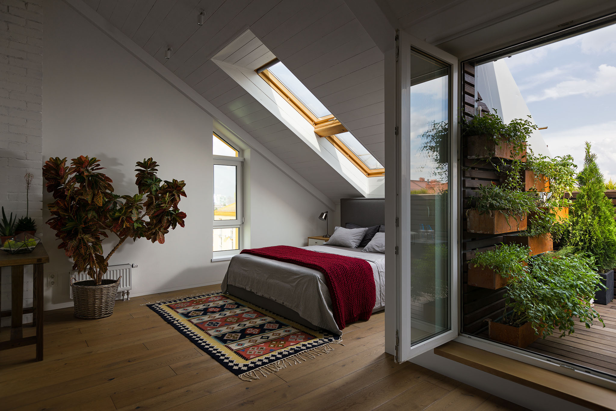 使用灰蓝色调的60平现代公寓设计-16