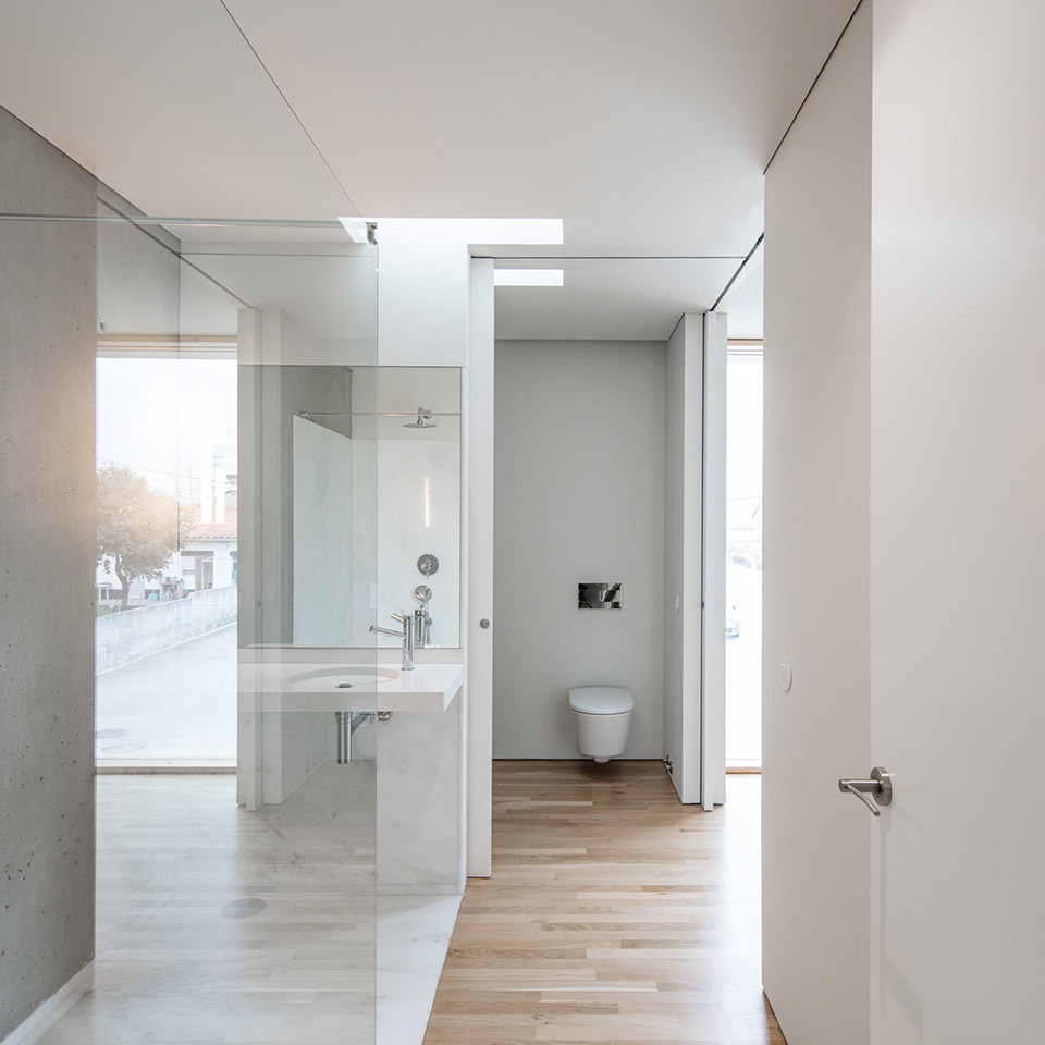 打造小成本居住空间 & MAMI 住宅，葡萄牙 / José Carlos Nunes de Oliveira-33