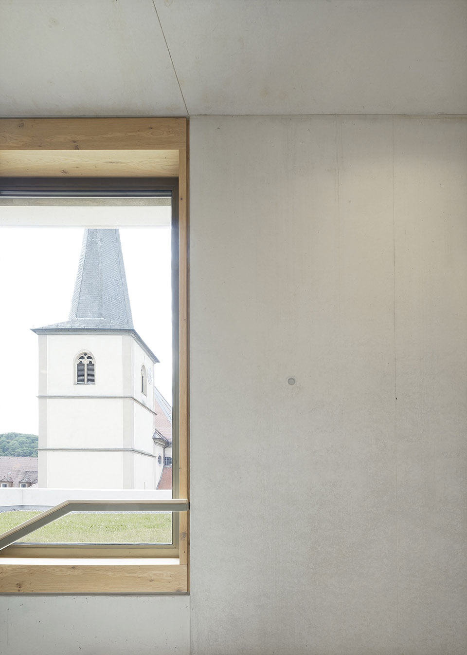 德国 Bad Kissingen 行政办公楼 · 错位立方体融入历史环境-33