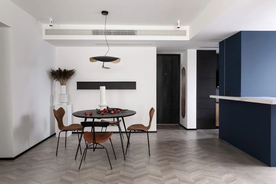 军人夫妻的硬朗现代轻工业风之家-34