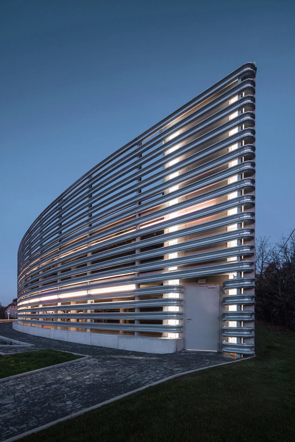 Dolni Brezany 停车场丨Fránek Architects-36