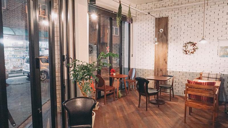 Bloc Cafe | 12 坪简约风咖啡厅设计-4