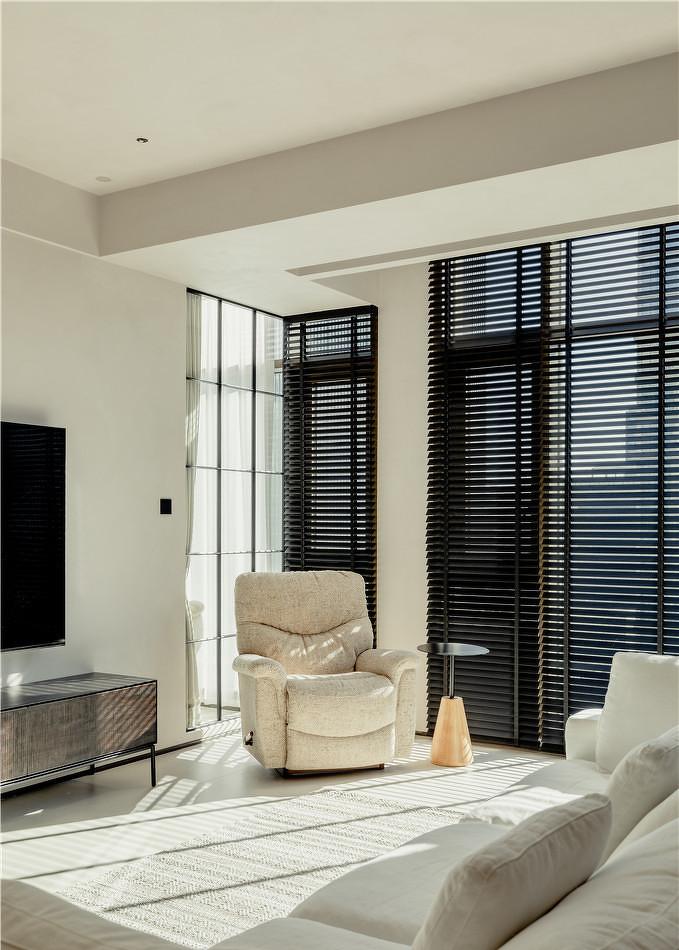 180平复式简约与工业碰撞-3