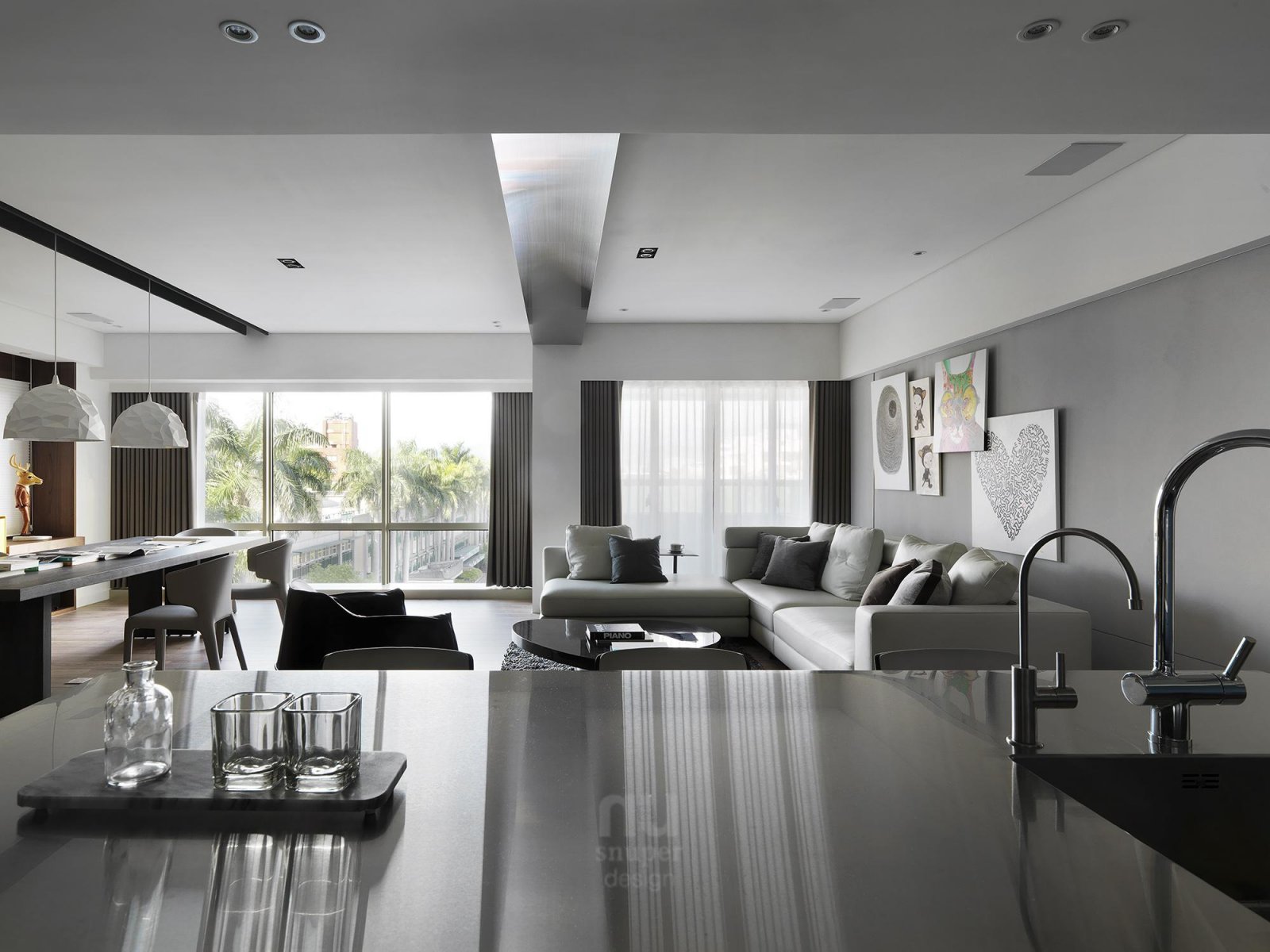 原味生活，书墙为背景的现代住宅设计-15