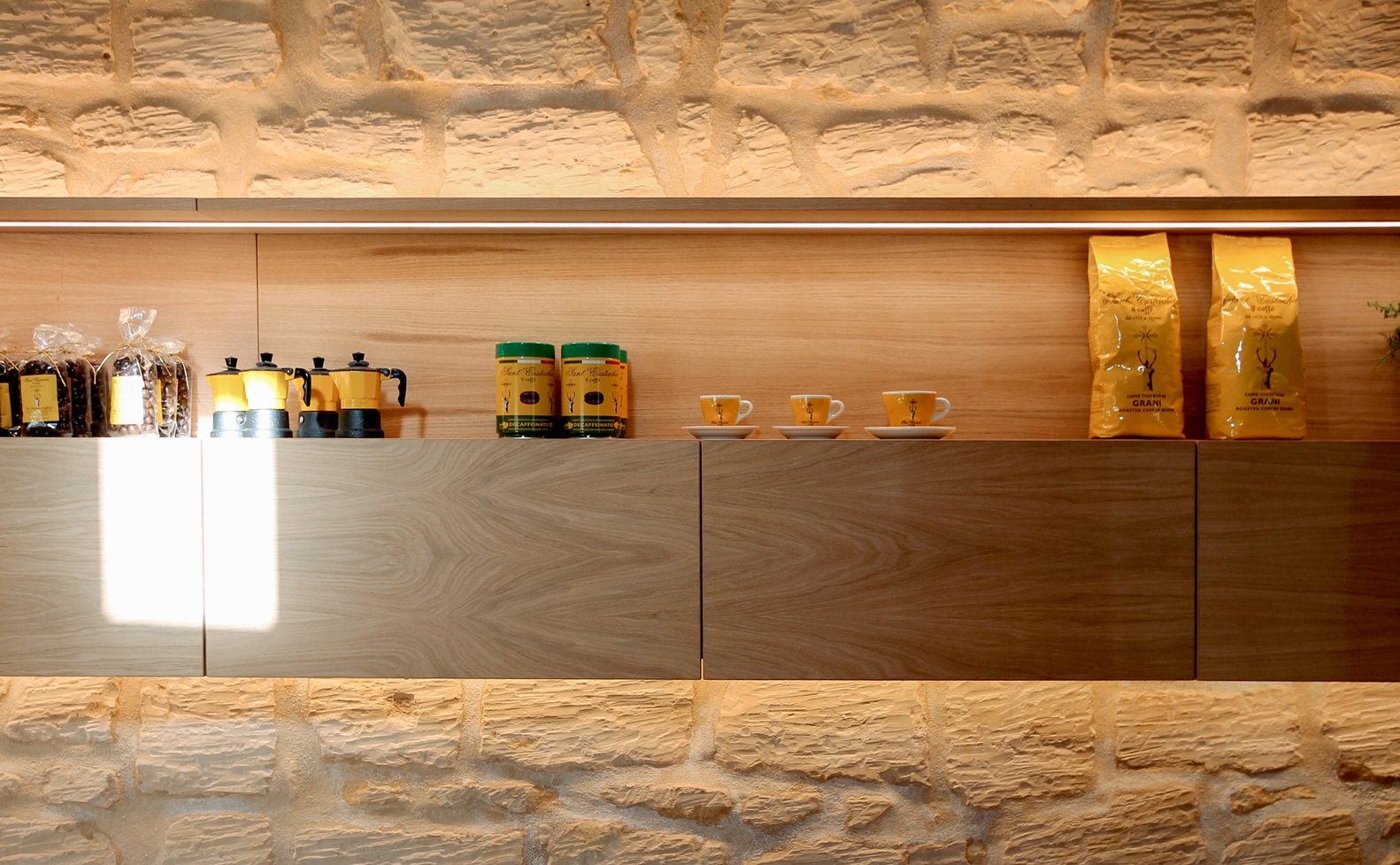 温馨 BERTA · 简约风咖啡馆的和谐魅力-31