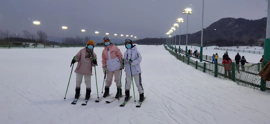 雪中温泉与滑雪的团队建设之旅丨中国北京-29