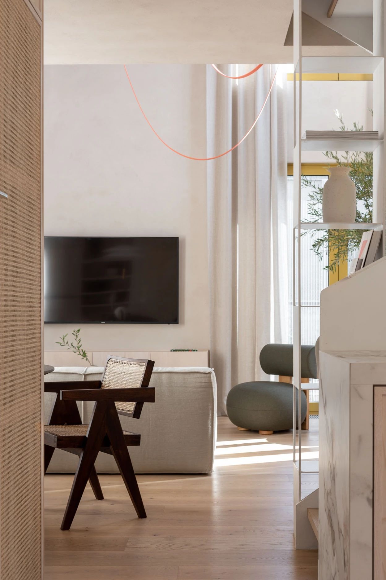 布加勒斯特公寓设计丨罗马尼亚布加勒斯特丨Ioka Design-6