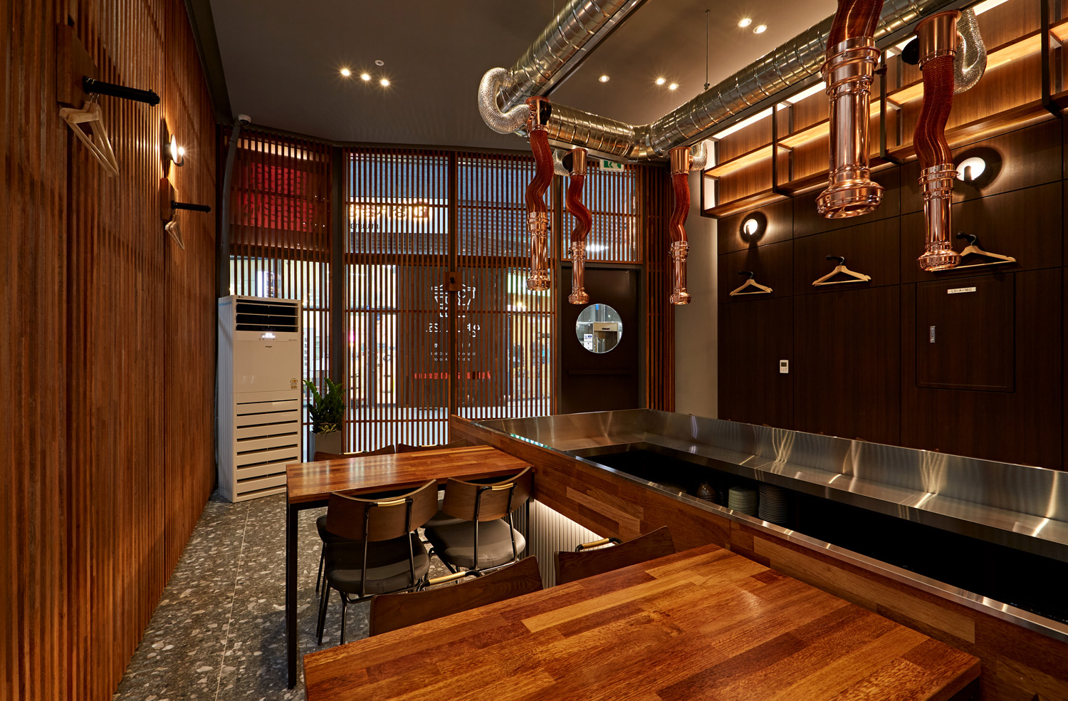 现代简约别墅设计，木材与石材的完美融合-8