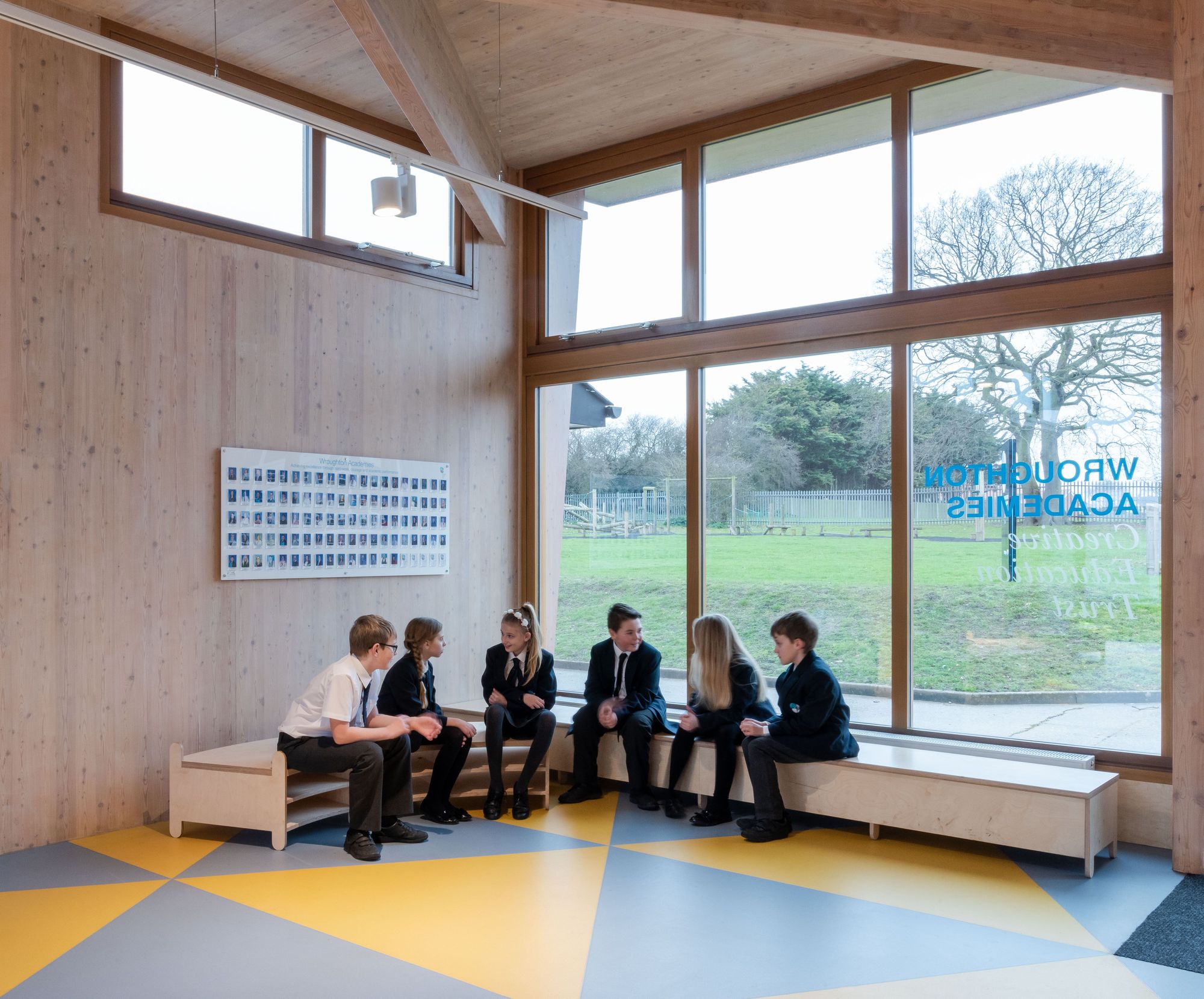 Wroughton Academy / DK-CM-35