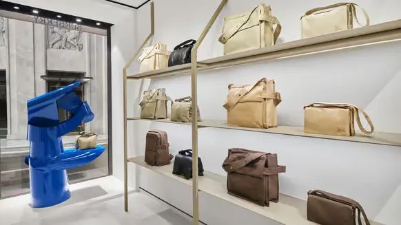 Burberry 巴黎全新店铺丨法国巴黎-14