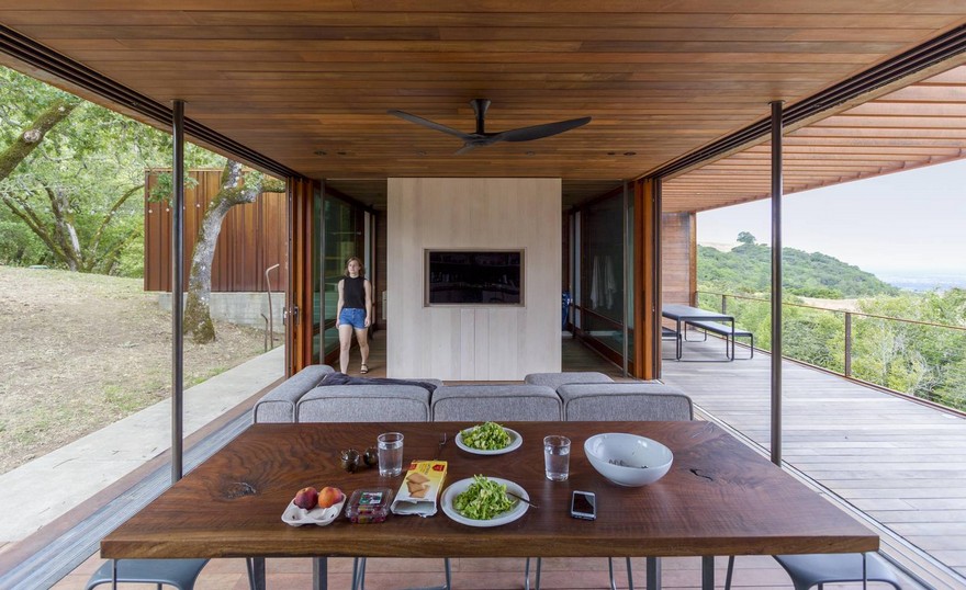 Sonoma weeHouse – Prefabricated House Consisting of Two Minimalist Open-Sided Boxes-15