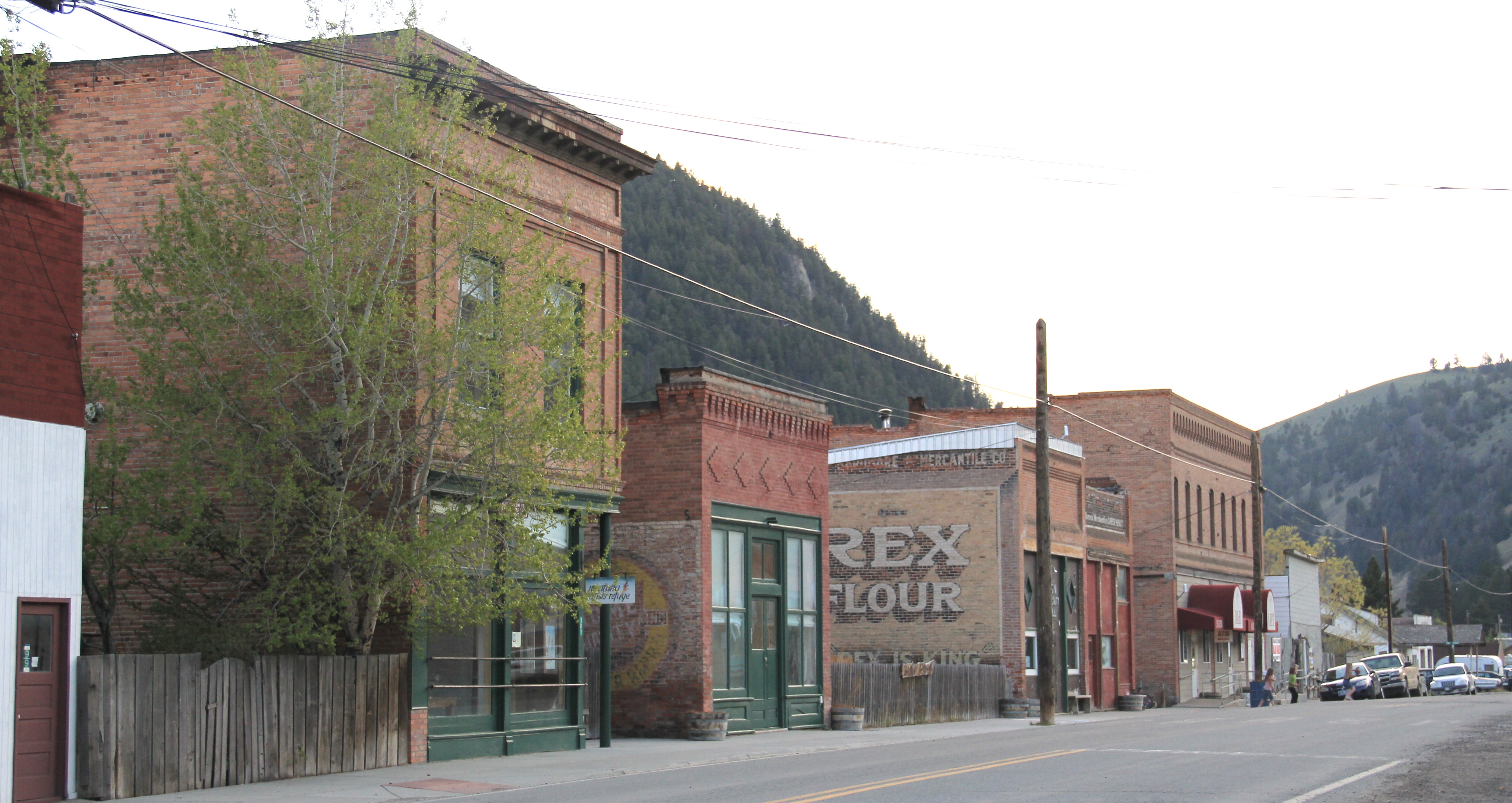 Basin相关建筑（学校,教堂,陶艺画廊等）丨美国蒙大拿-4