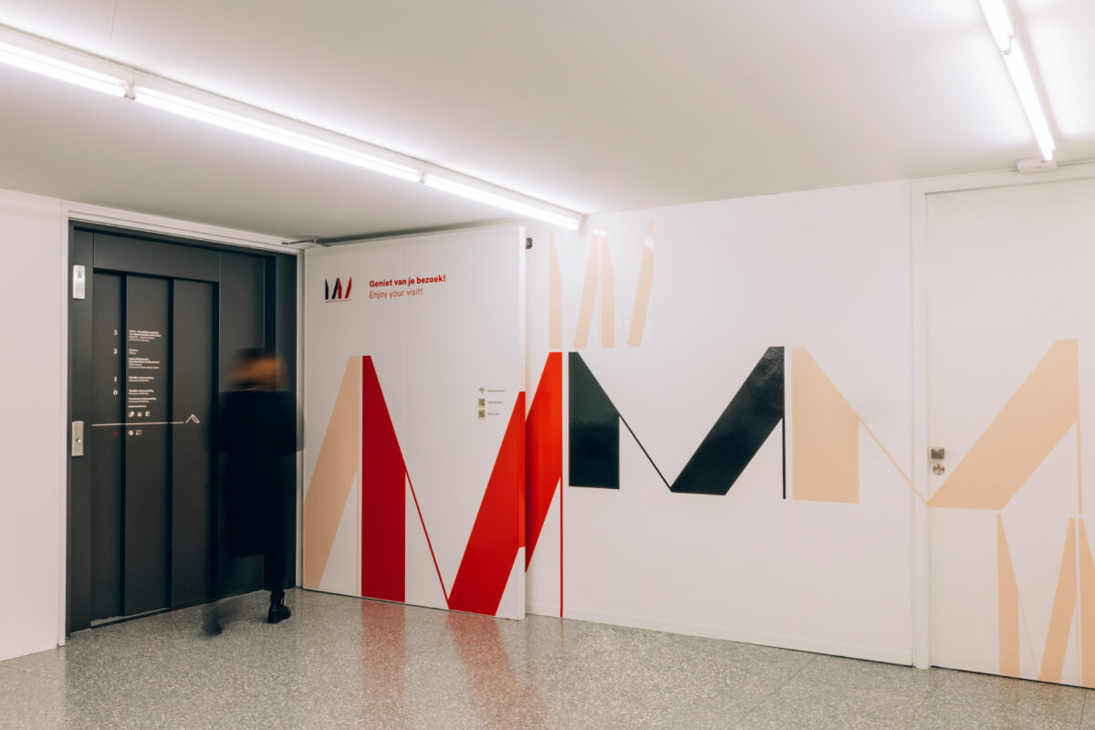 Fashion Museum Antwerp - /STUDIOMDA - Wayfinding Design-8