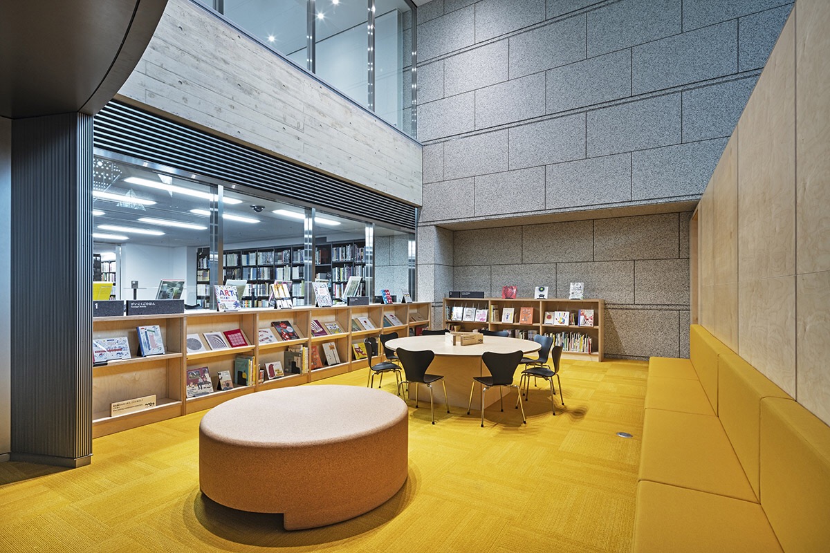 东京当代艺术馆家具及标识设计-26