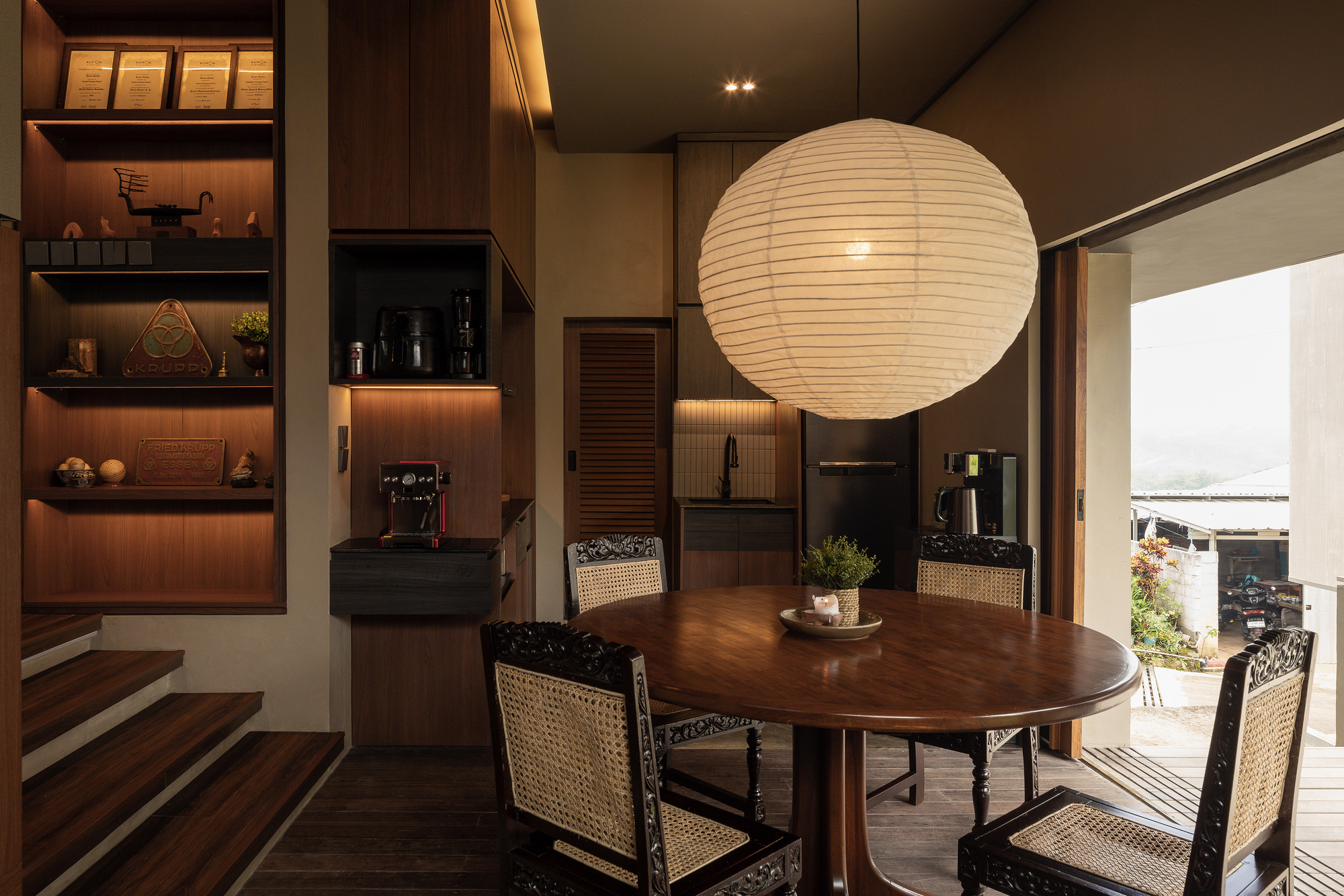 豆腐屋

注：Rumah在印尼语里有房子、屋子的意思，Tahu是豆腐的意思，所以Rumah Tahu House可直译为豆腐屋  丨印度丨suatudio-32