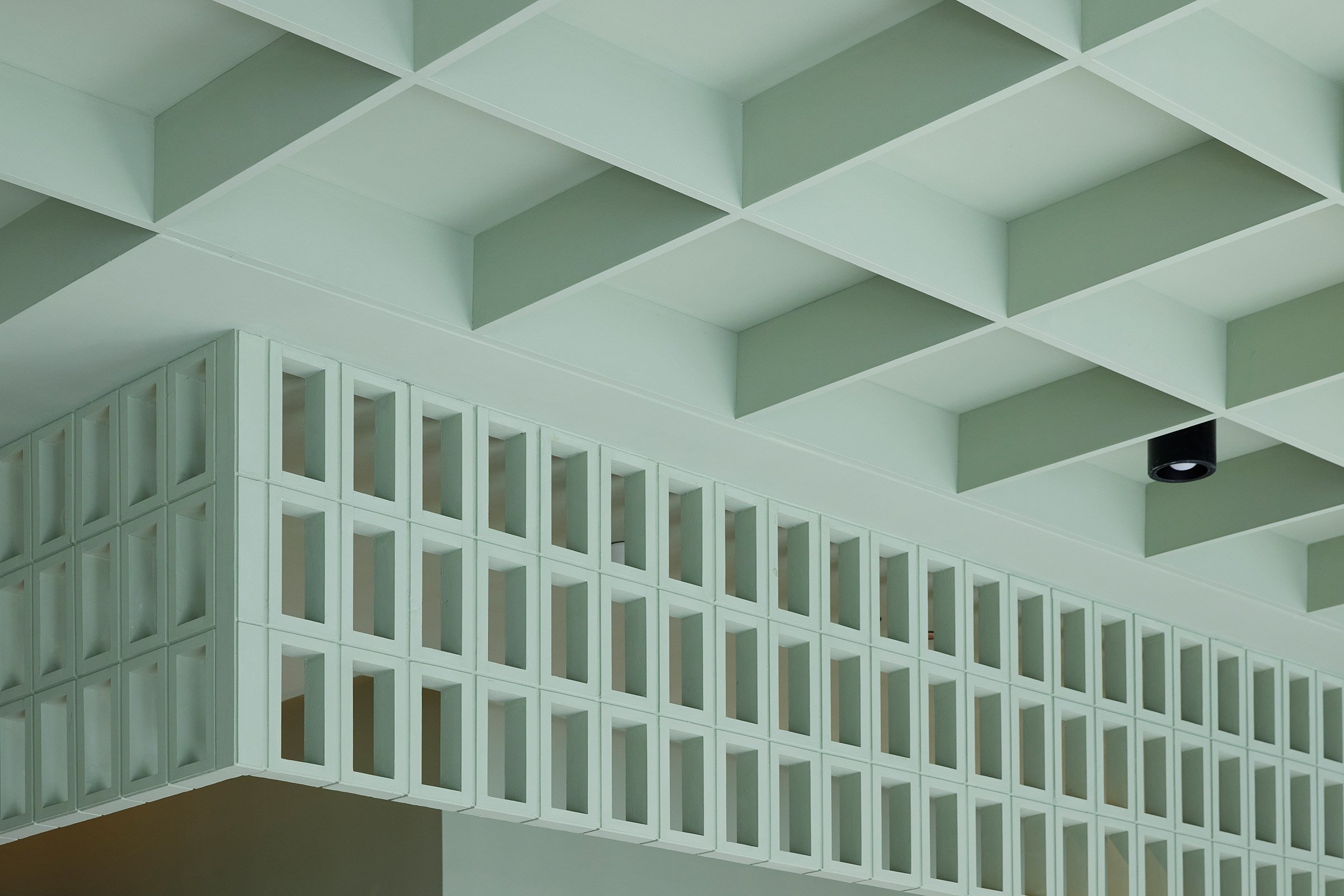 曼谷市中心的宁静咖啡馆丨泰国曼谷丨STUDIO 1:10-4