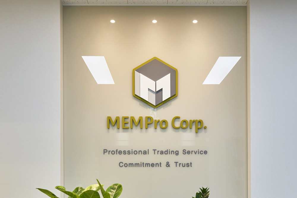 "白色与木质，31 平米知识产业中心的简洁内饰"-21