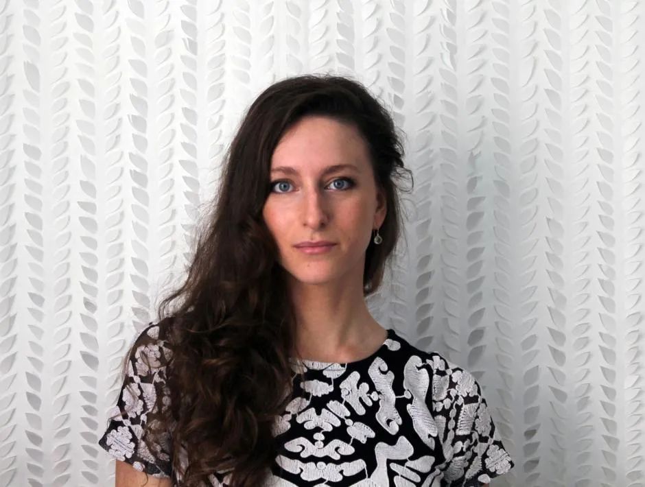 Myriam Dion 报纸改造艺术-11