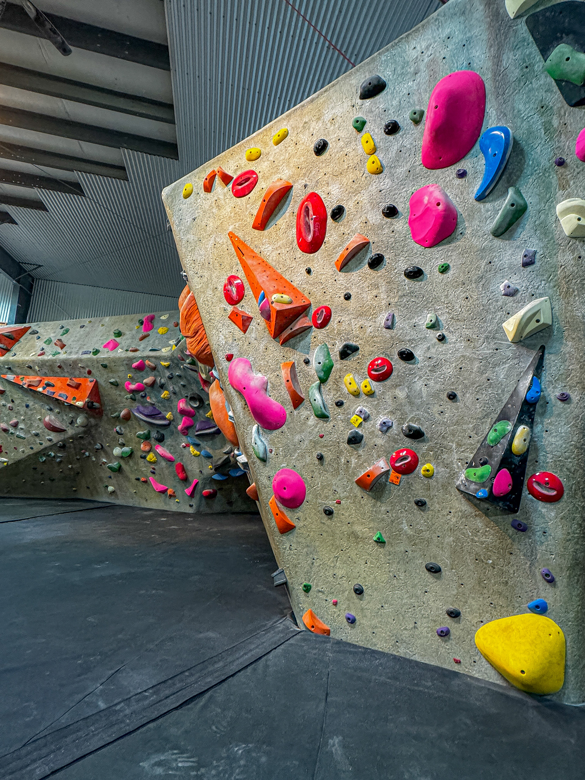 Gravity & Grit: The Art of Climbing Through the Lens-18