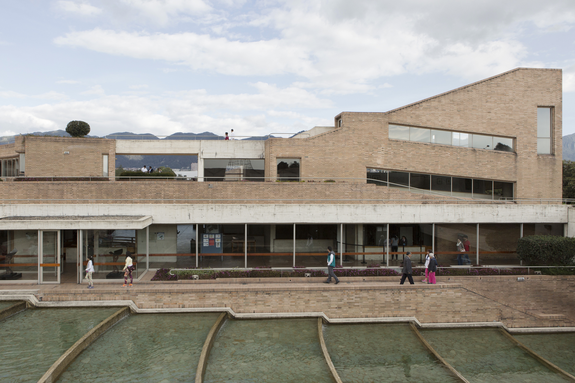 Virgilio Barco 图书馆丨哥伦比亚丨Rogelio Salmona-24