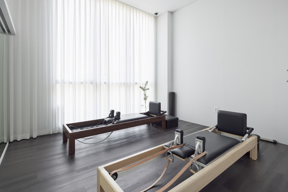 白色简约风 | 22 平米小空间的极致利用-8