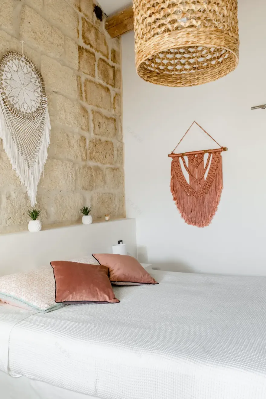 Camargue 石制阁楼 | 工业风的独特魅力-15