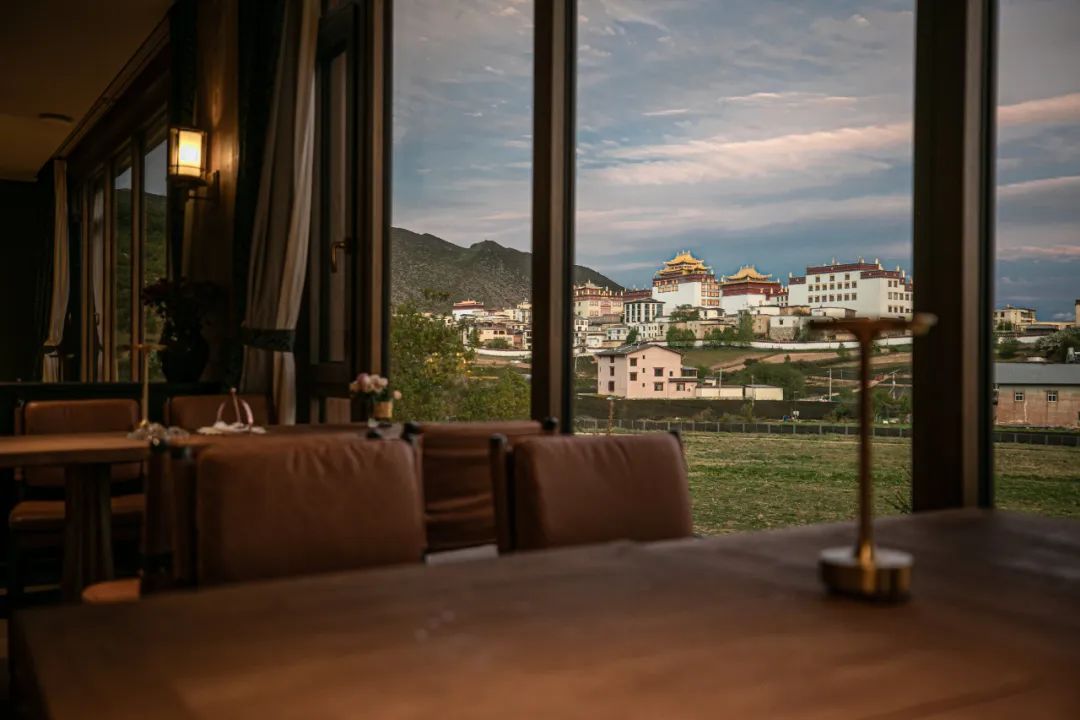 松赞林卡日落酒馆，香格里拉-52