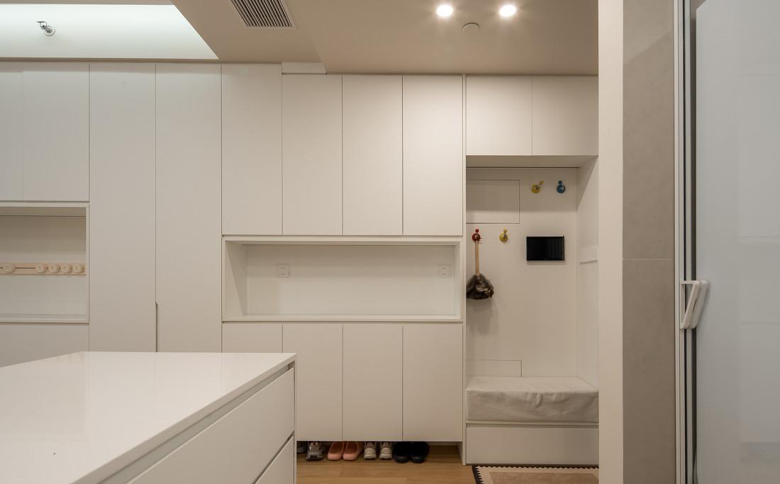 在干净的空间里，加入一点有趣的颜色-30