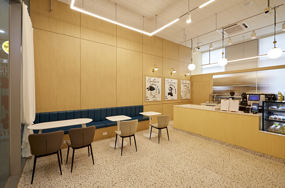 12 平小空间，打造多功能咖啡厅与酒吧的惊艳设计-4