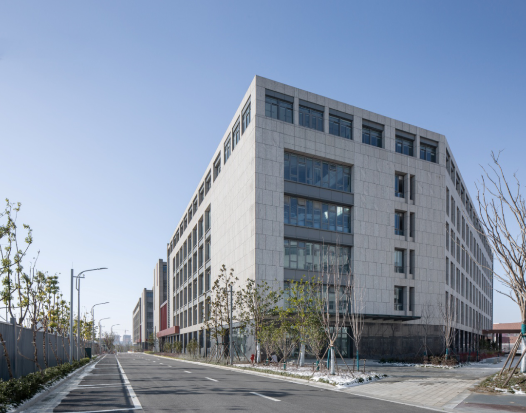 西区新城高级中学丨中国扬州丨华造设计-74