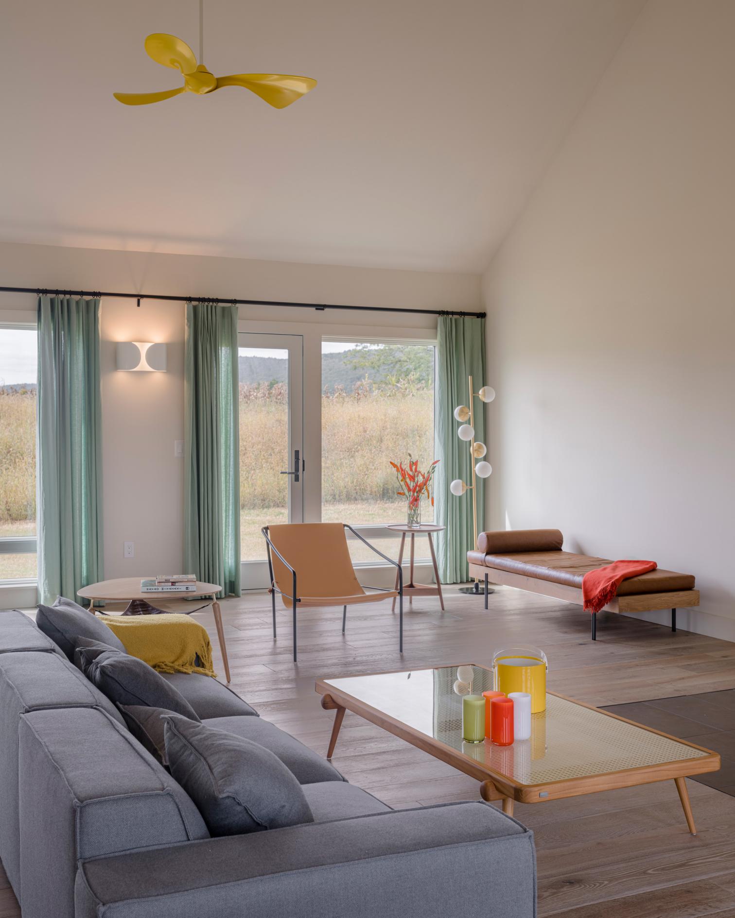 Granja Oblonga en Mill Brook Valley-8