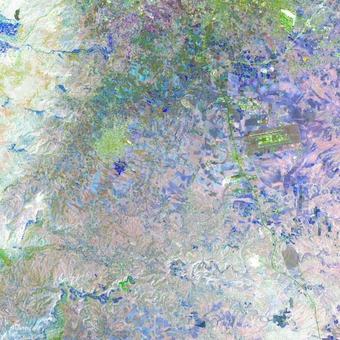 Blue Farmland可译为蓝色农田，但huaikuanchung不是一个常见的英文词汇或有公认含义的词语，不清楚其确切指的是什么，无法完成该部分的准确翻译 丨以色列-24