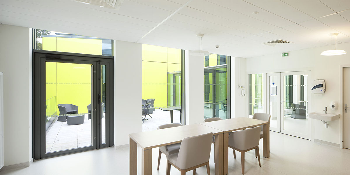 SSR furtif au pied d'un château - CoCo architectureCoCo architecture-22