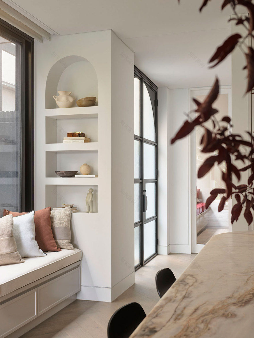 悉尼现代豪宅 | 独特配色与精致细节的完美结合-13