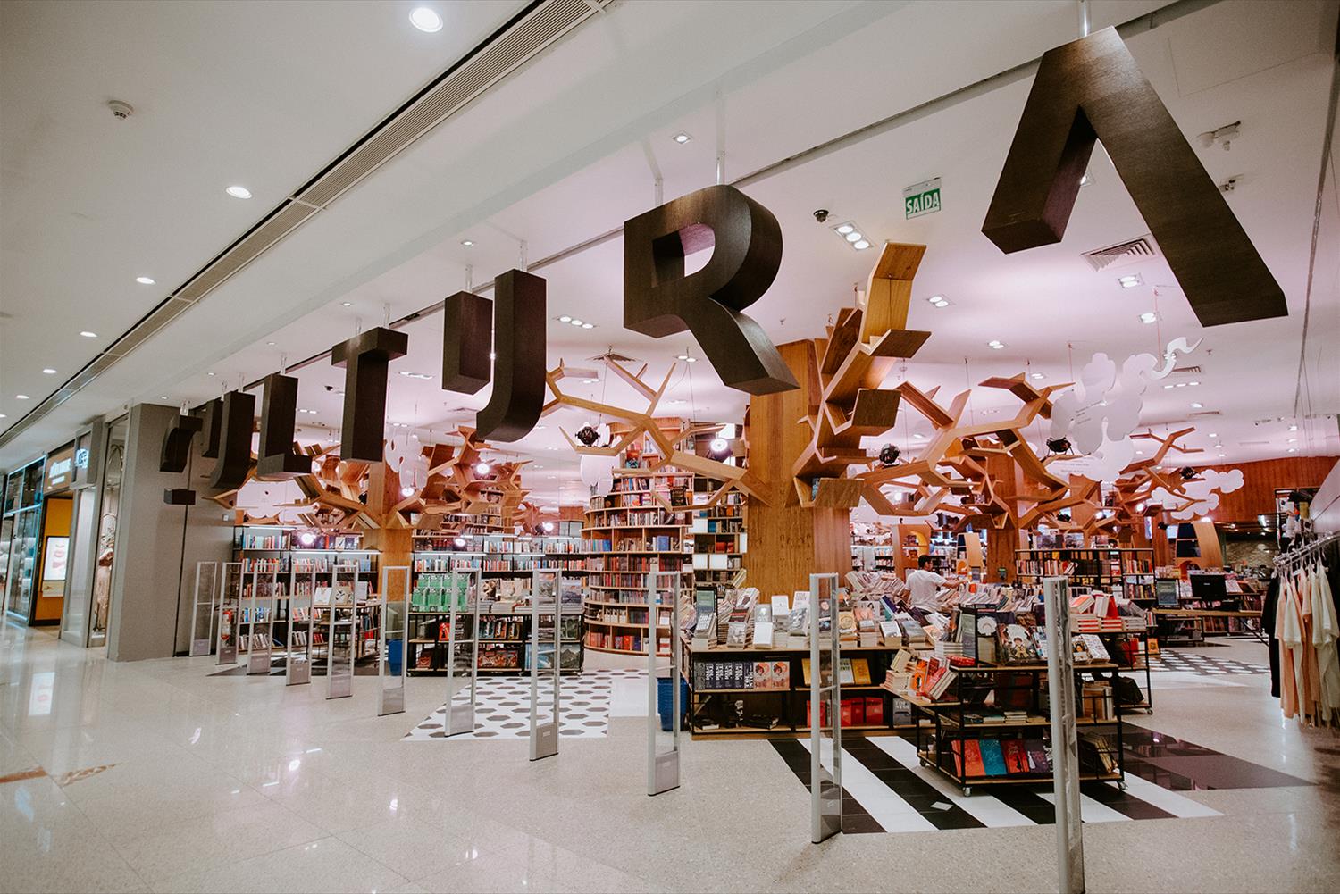 Livraria Cultura Fortaleza · 数字时代的现代图书馆设计-1