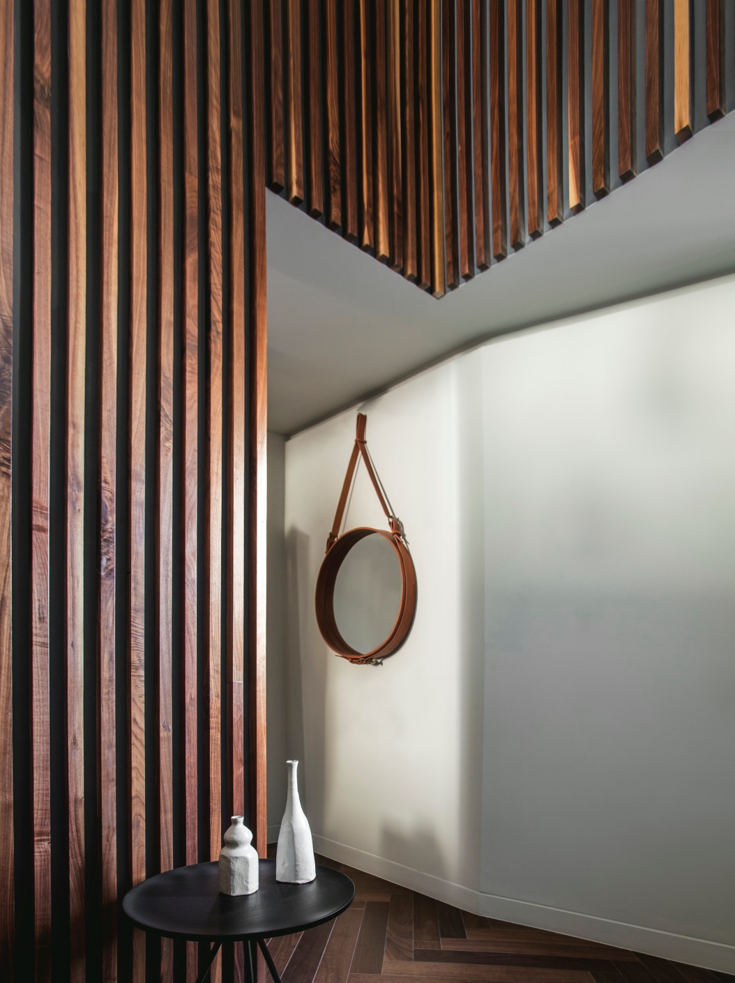 伦敦 DROO 豪华联排别墅 | 胡桃木与光影的艺术融合-8