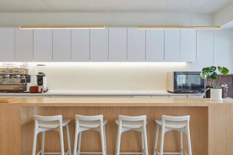 20 平米温馨甜品咖啡厅，打造温暖空间-8