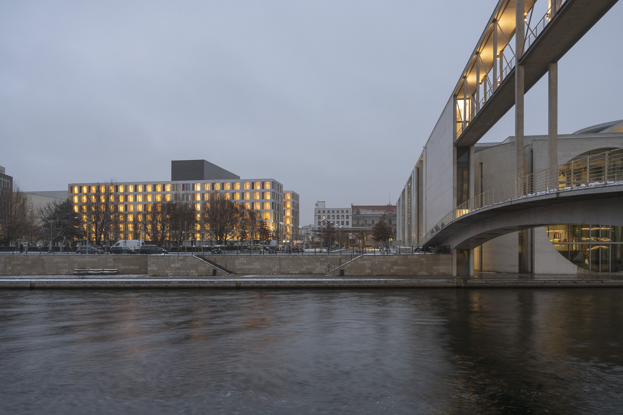 Sauerbruch Hutton completes Berlin government offices with ‘wooden heart’-5