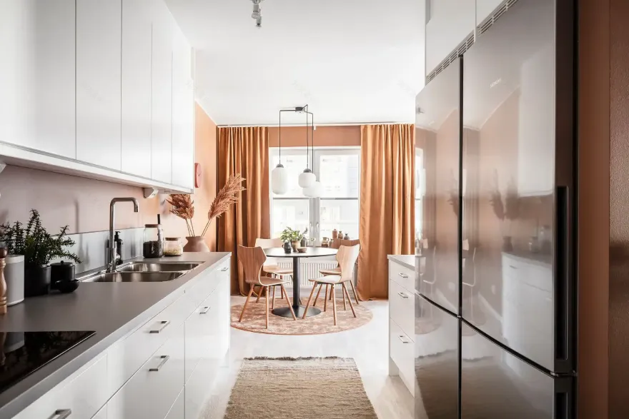 瑞典暖色调半开放厨房公寓设计-4