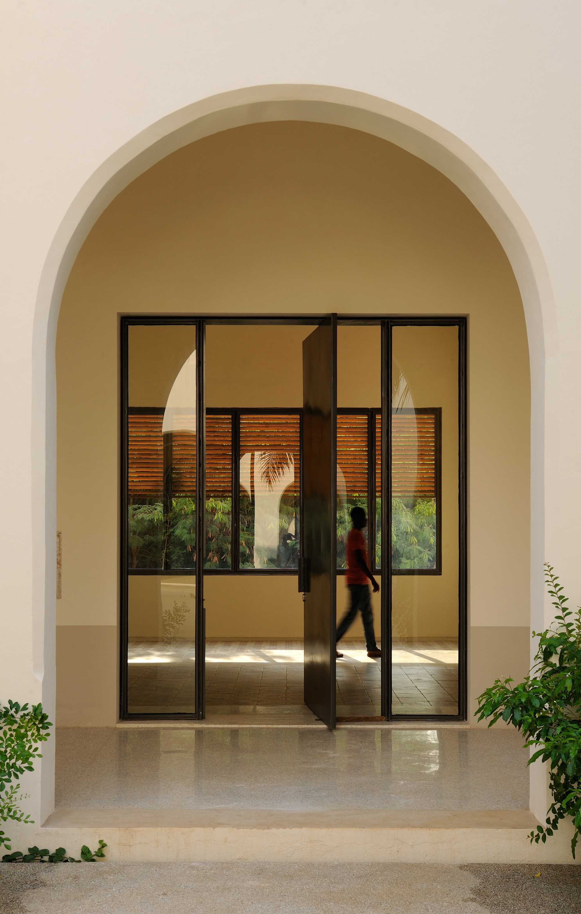 Palace in Lomé Exhibition Space and Workshops / Segond-Guyon Architectes-27