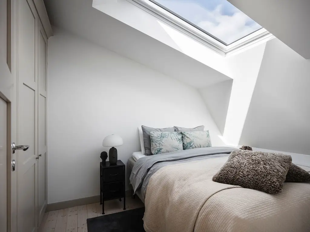 瑞典顶楼 34m2 明亮一居室,空间利用与设计美感完美结合-13