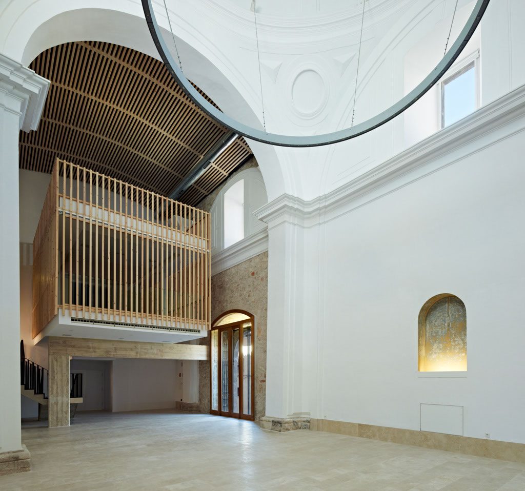 西班牙 16 世纪教堂复兴 | 多功能活动空间-30