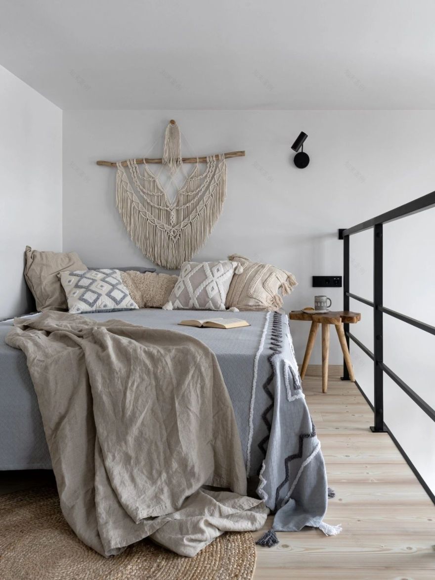 35㎡带露台的复式小宅设计-20