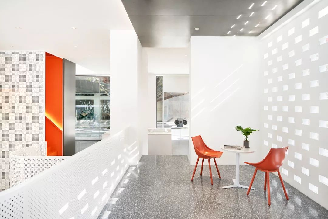 "无聊の瓶子"冷压果汁店 | 科技鲜榨,保留食物全营养-36