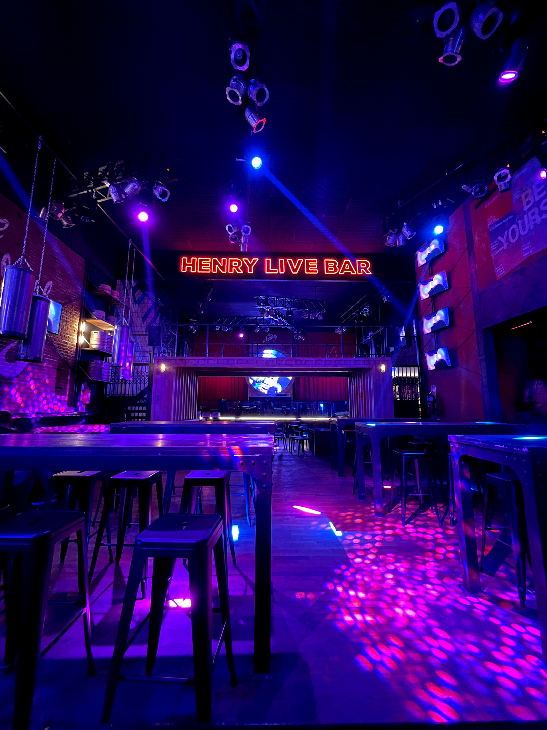 BYE HENRY 酒吧室内设计丨estilosgraficos-5