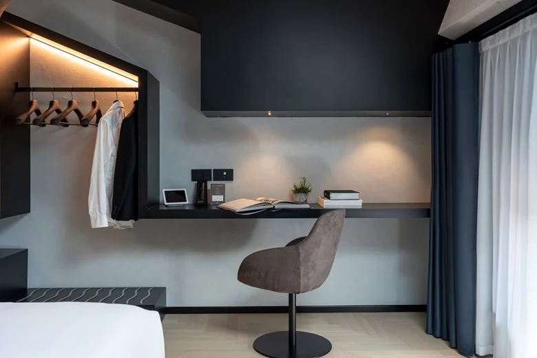 现代风格舒适而精致单一材料色块线条的民宿设计丨戈者设计-14