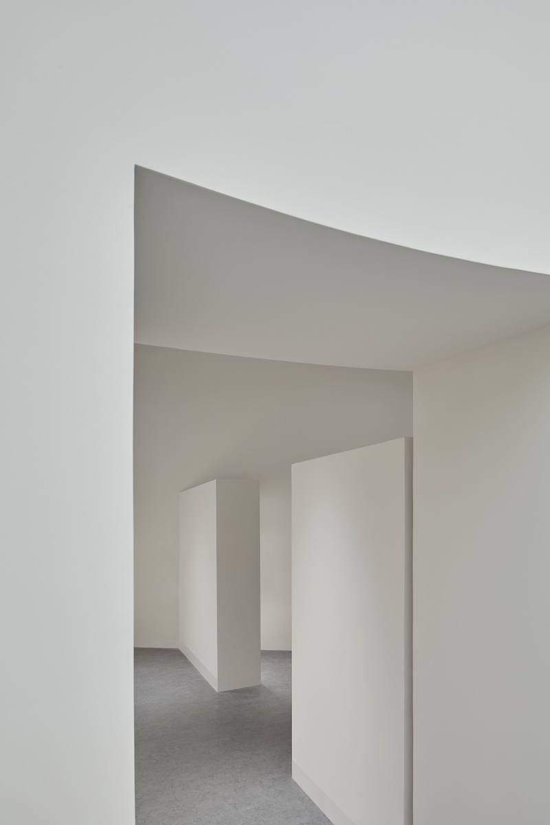 艺棠亚文饰界旗舰店 | 艺术与营销的完美空间-10