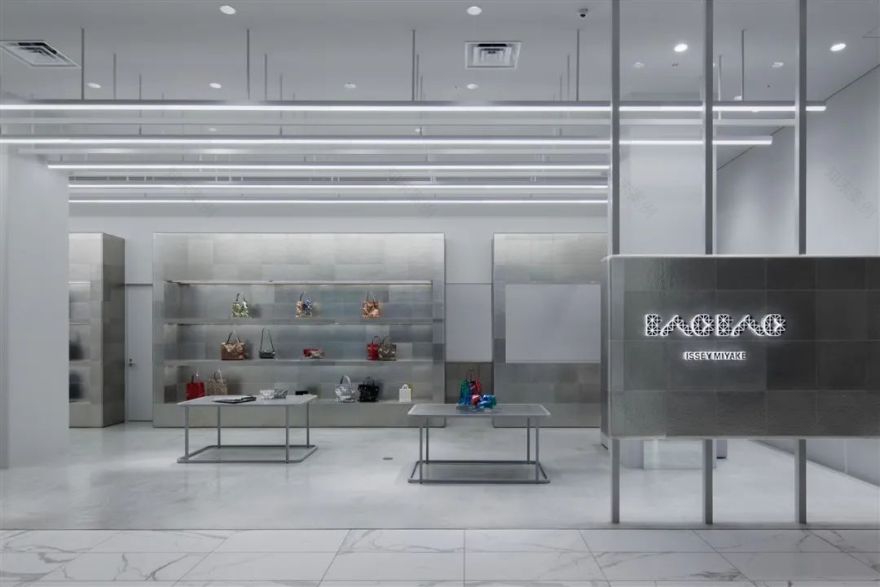 日本 BAO BAO ISSEY MIYAKE 包店设计丨Moment-3